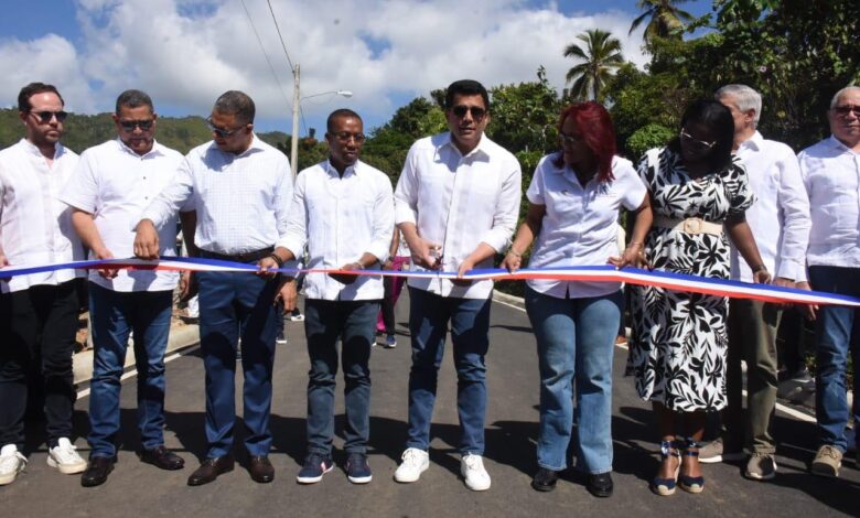 Ministro de Turismo anuncia entrega del Malecón de Samaná para finales de febrero