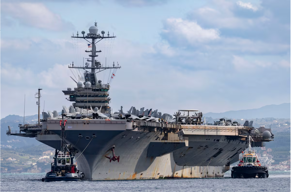 Portaaviones estadounidense colisiona con buque de bandera panameña en el Mediterráneo
