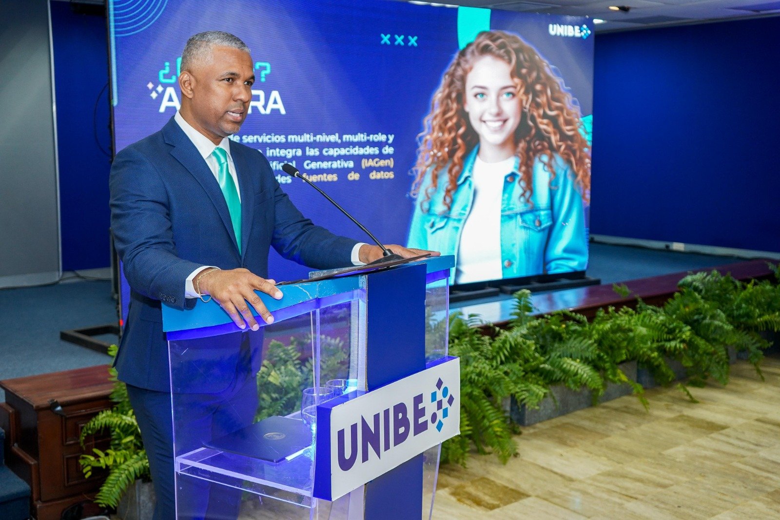 Unibe y CarNet presentan Aurora