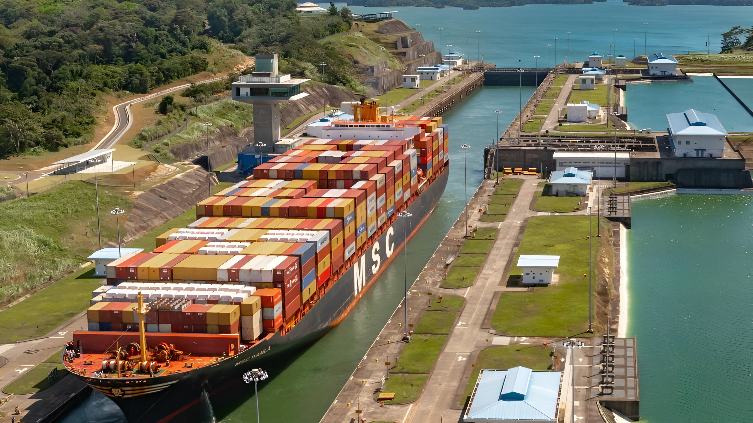 Retraso en el acuerdo de transferencia de puertos del Canal de Panamá a BlackRock