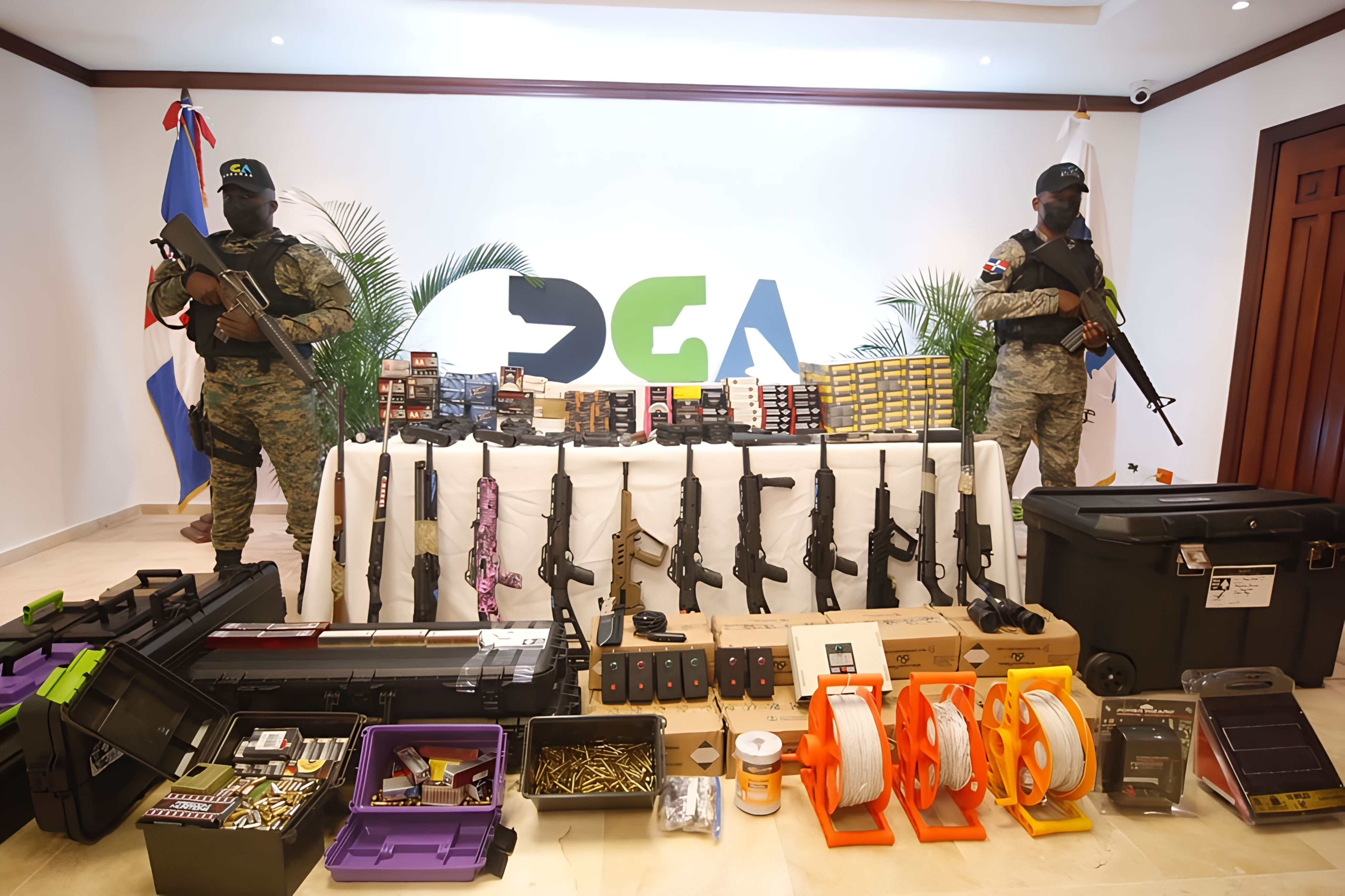 Aduana y Procuraduría dan duro golpe al tráfico de Armas