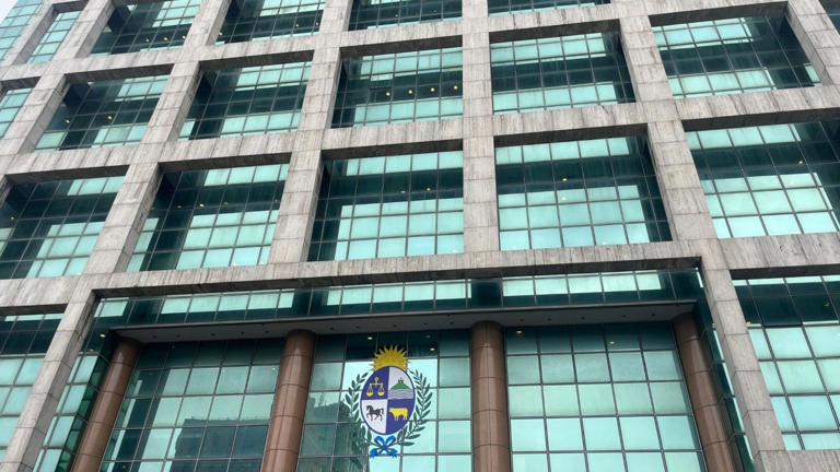 Uruguay impulsa diálogo nacional para transformar la protección social