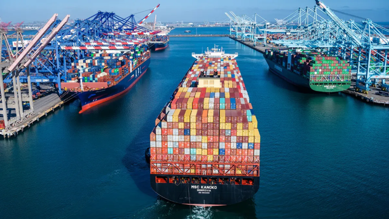 Puerto de Los Ángeles enfrentará caída del 35 % en volumen de carga