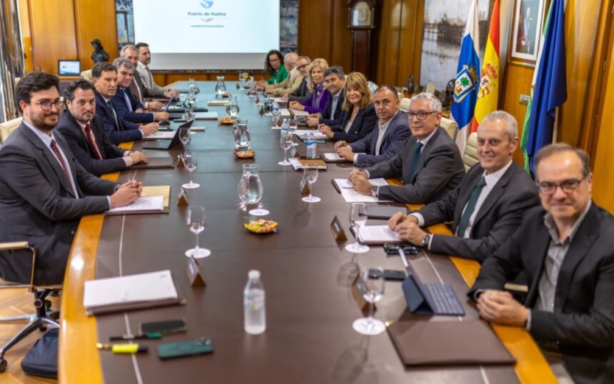 El Puerto de Huelva supera los siete millones de toneladas movidas en tres meses