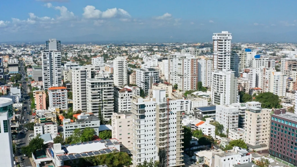 Solidez financiera impulsa el desarrollo económico en 2025