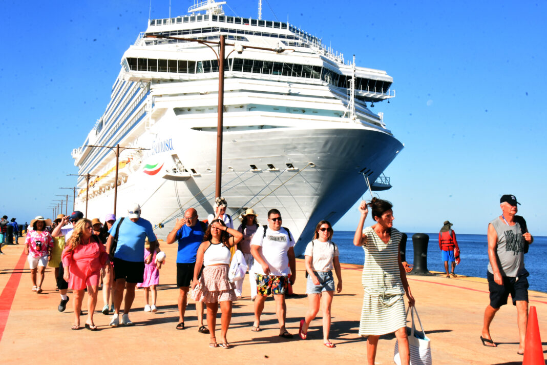 México aplicará nuevo impuesto a pasajeros de cruceros a partir de julio