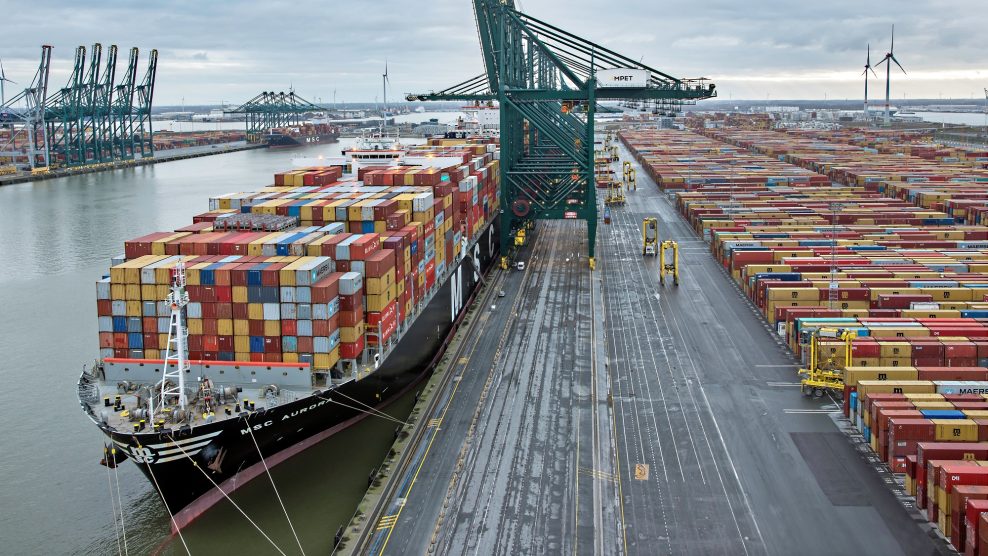 Aranceles de Trump provocan saturación en los puertos del norte de Europa