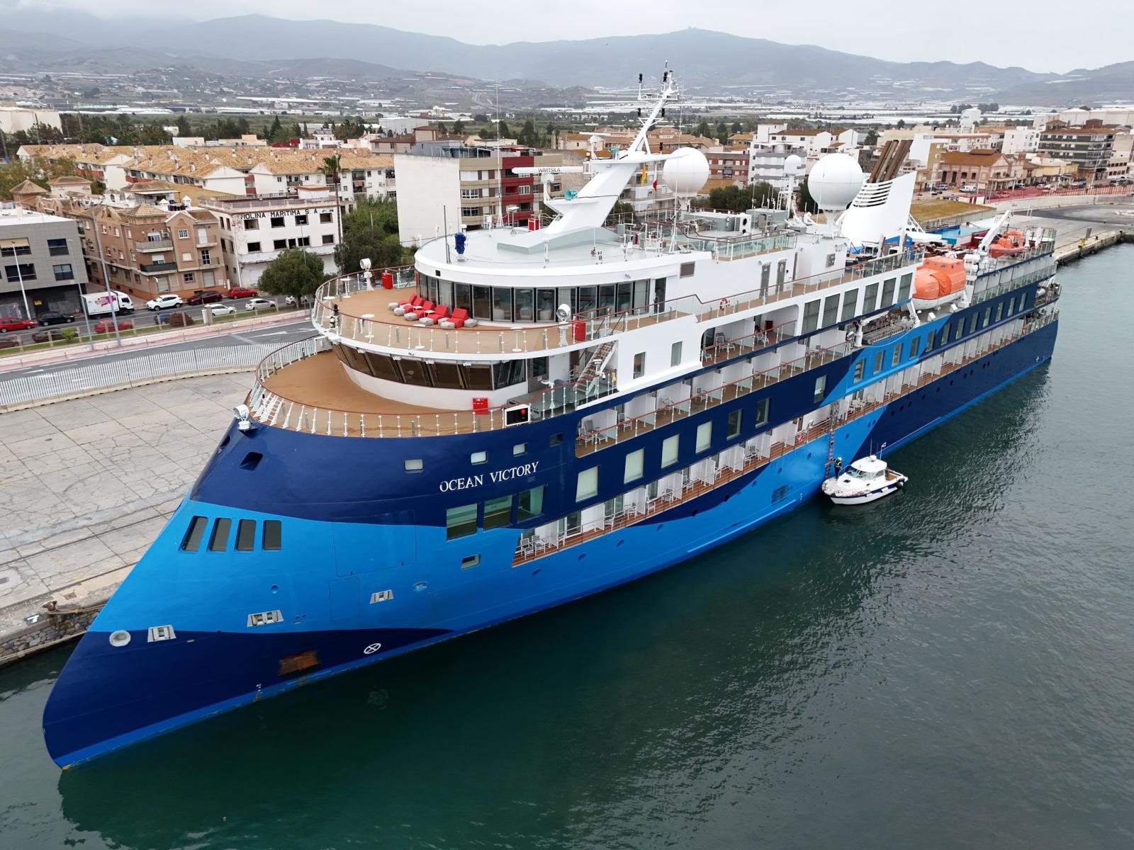 El Puerto de Motril recibe tres cruceros con casi un millar de turistas