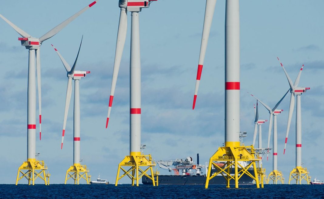 Puertos españoles se preparan para el despliegue de la energía eólica marina