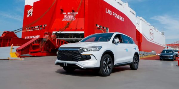 Puerto de Itajaí recibe al buque BYD Shenzhen con 7.292 vehículos eléctricos