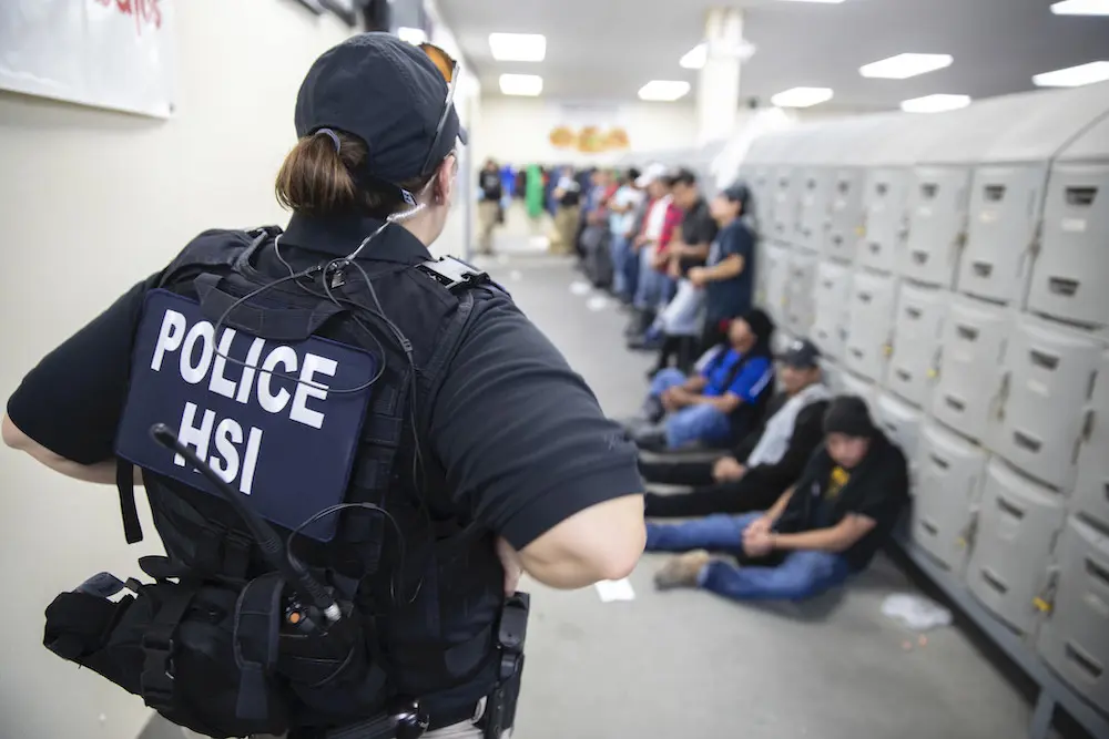Tecnología y migración: crece la vigilancia digital sobre migrantes y ciudadanos
