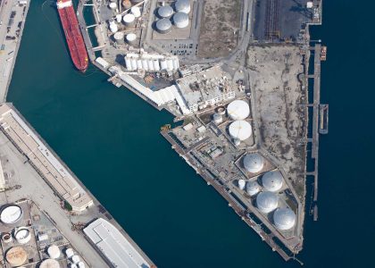 Importaciones de combustible en California alcanzan su nivel más alto en cuatro años