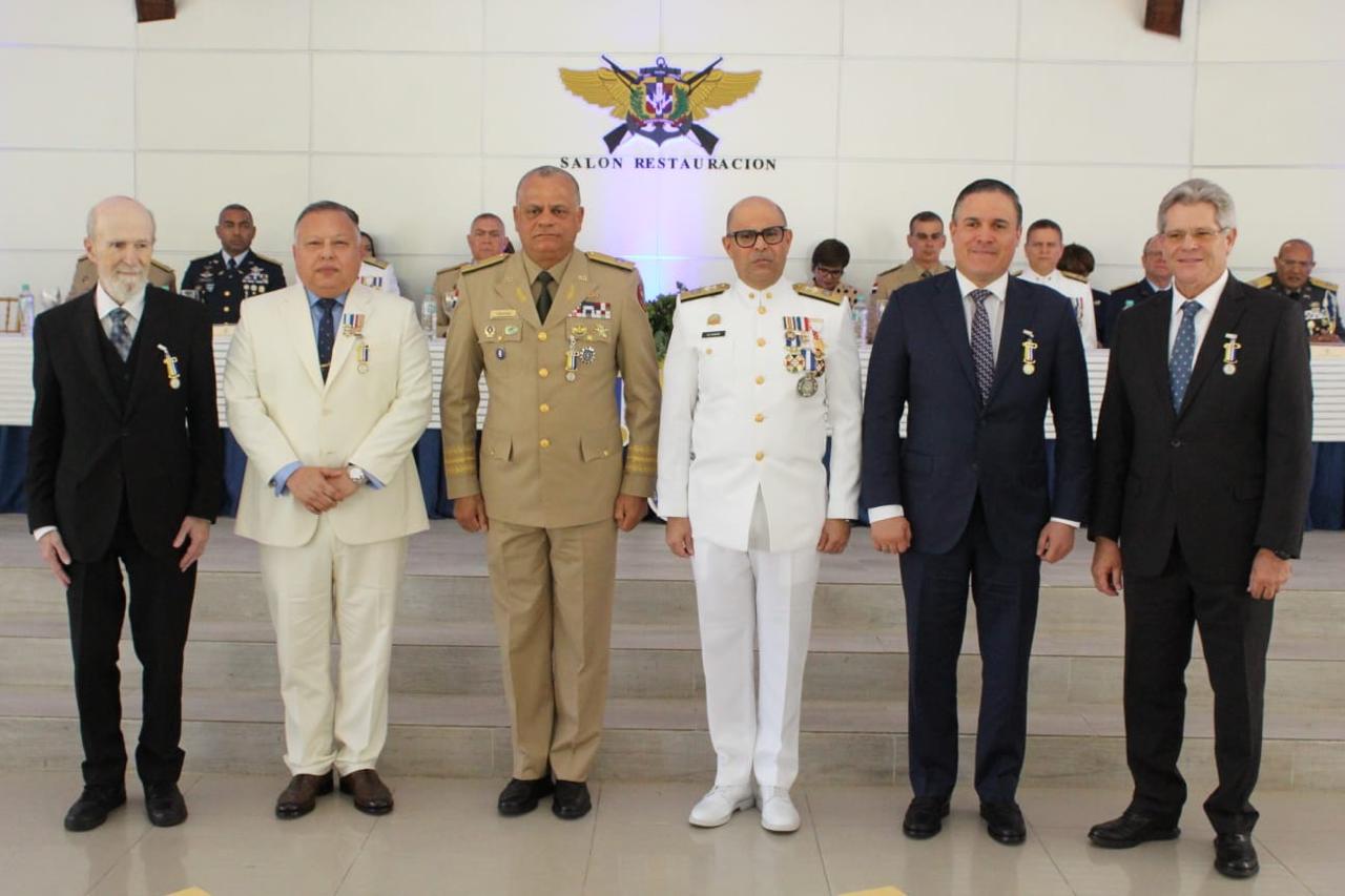 CESEP entregó por primera vez la “Medalla al Mérito a la Seguridad y Protección Portuaria Nacional