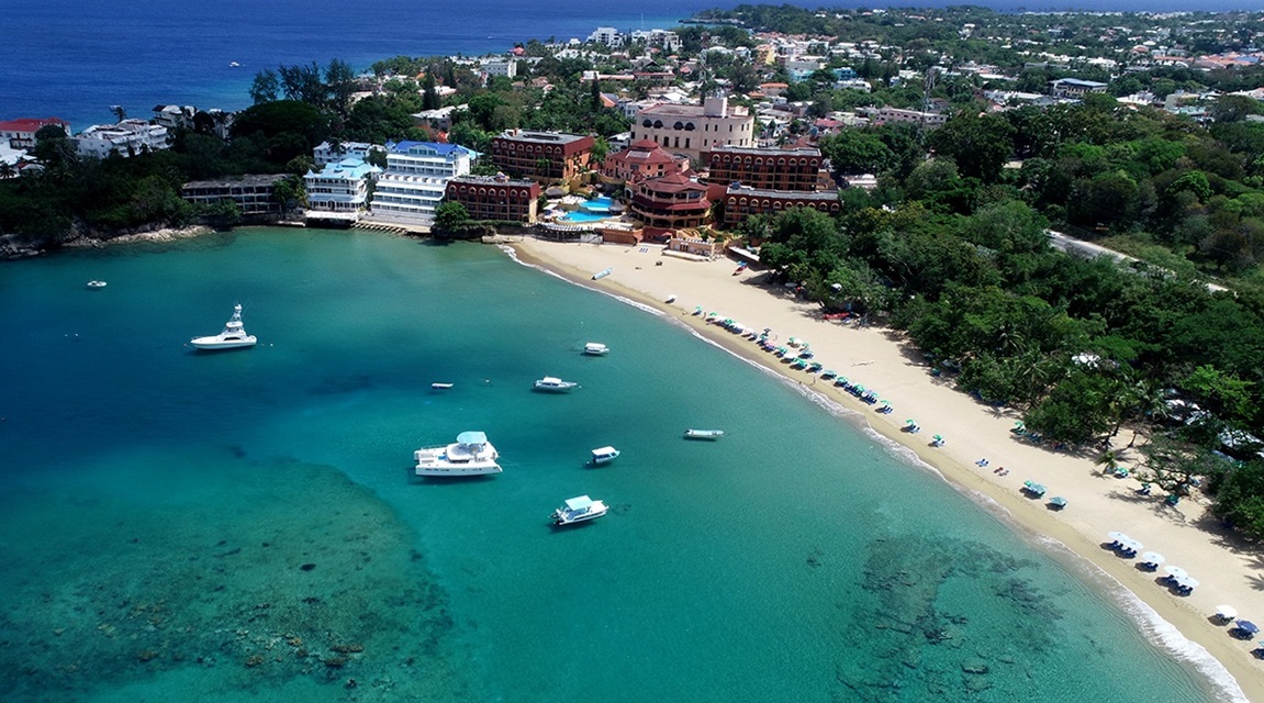 Clúster Turístico de Puerto Plata respalda acciones para transformar Sosúa