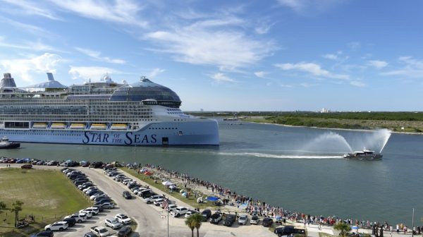 El crucero más grande del mundo inicia viaje inaugural desde Port Canaveral