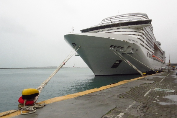 Bahía da la bienvenida al MSC Preziosa y marca el inicio de una nueva temporada de cruceros