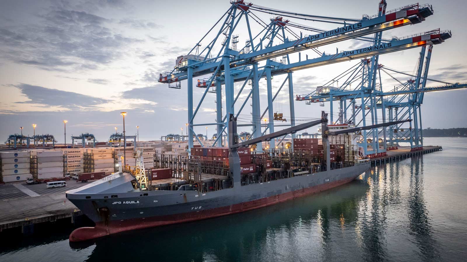 ZIM anuncia ingresos netos por USD 123 millones en tercer trimestre
