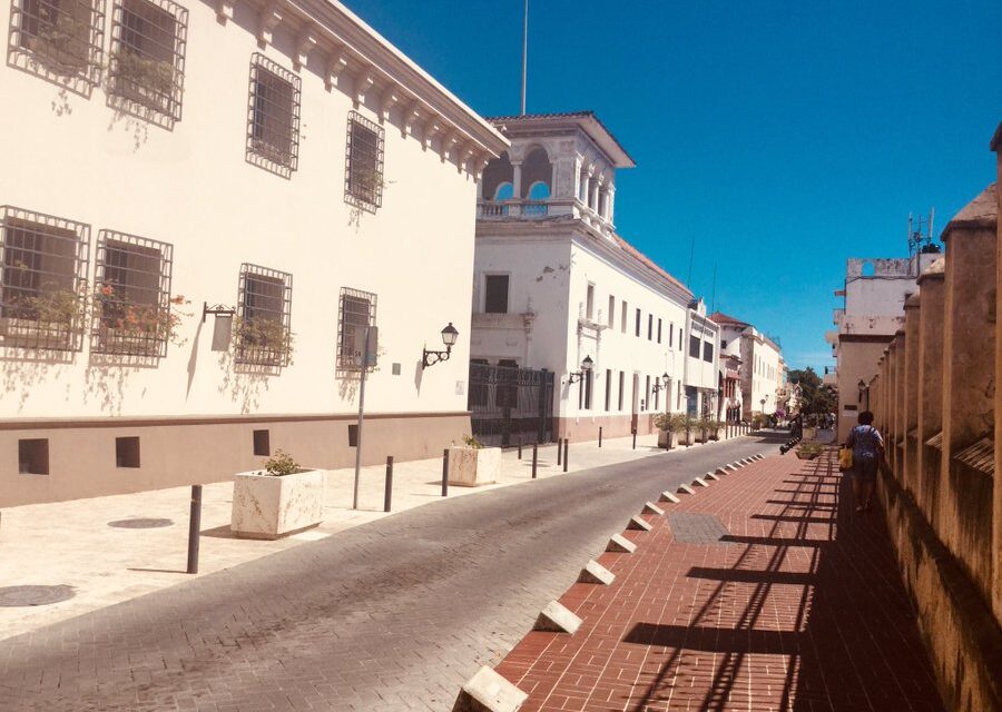 Todas las calles de la Ciudad Colonial estarán abiertas al turismo durante diciembre