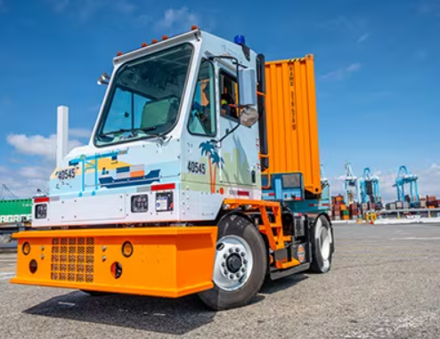 Puerto de Los Ángeles completa su primer transporte de carga 100% eléctrico en el muelle 400