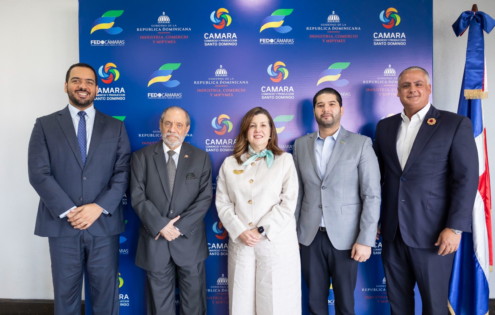 Cámara Santo Domingo fortalece capacidades de analistas con diplomado
