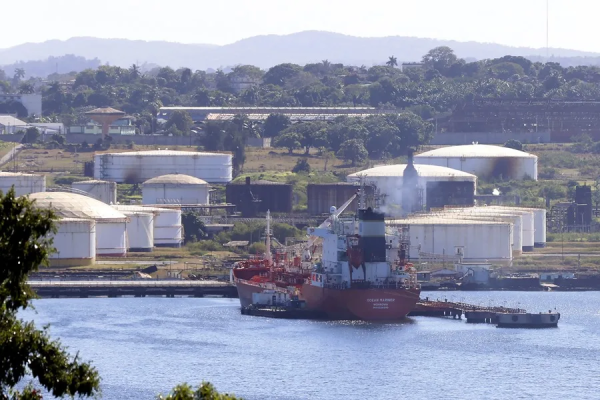 Arriba a Cuba un petrolero con cerca de 86.000 barriles de combustible enviados por México