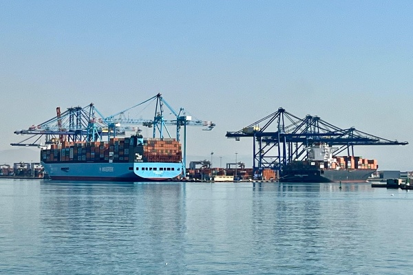 Puertos españoles cierran 2025 con descenso en toneladas manejadas