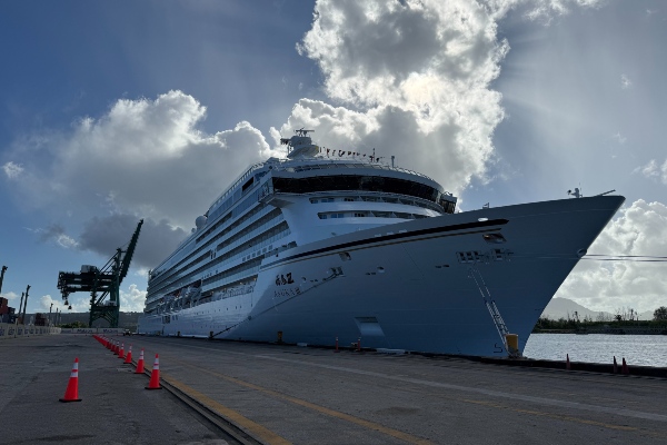 Autoridad Portuaria de Guam acoge escala inaugural del Asuka III