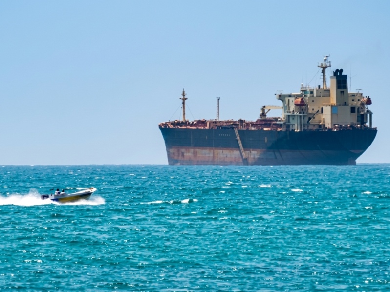 Guerra y seguros marítimos: impacto global en la logística