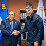 Arajet y MESCyT firman acuerdo para impulsar la formación de talento en la aviación dominicana