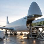 Un AN-124 cruza el Pacífico con carga aeroespacial crítica