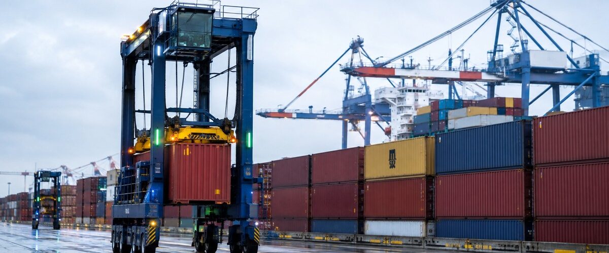 Port Otago apuesta por equipos híbridos para modernizar su operación de contenedores
