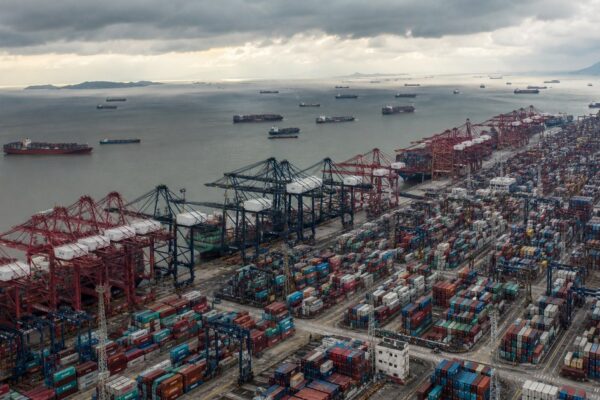 Shanghai y Ningbo reavivan la alerta por congestión en cadenas marítimas