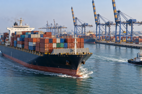 Tarifas spot desde India y recargos marítimos comienzan a ceder