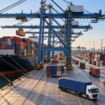 Tarifas marítimas elevadas impulsan a navieras, pero no benefician igual a los forwarders